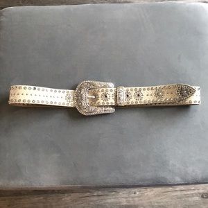 Guess Belt
